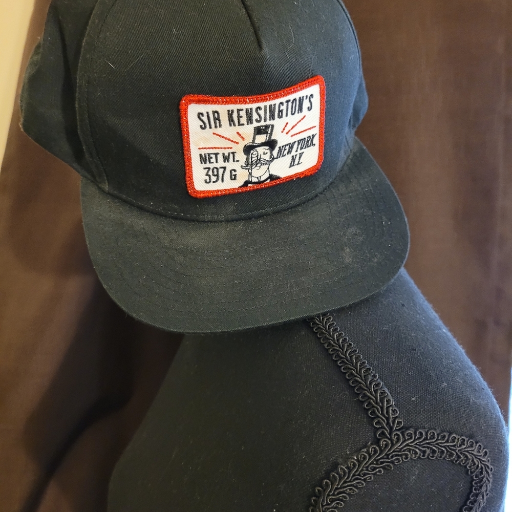 Baseball cap - Picture 3 of 3